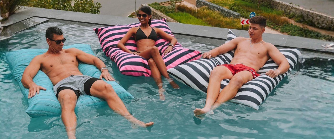 Cushy aqua pool pillow