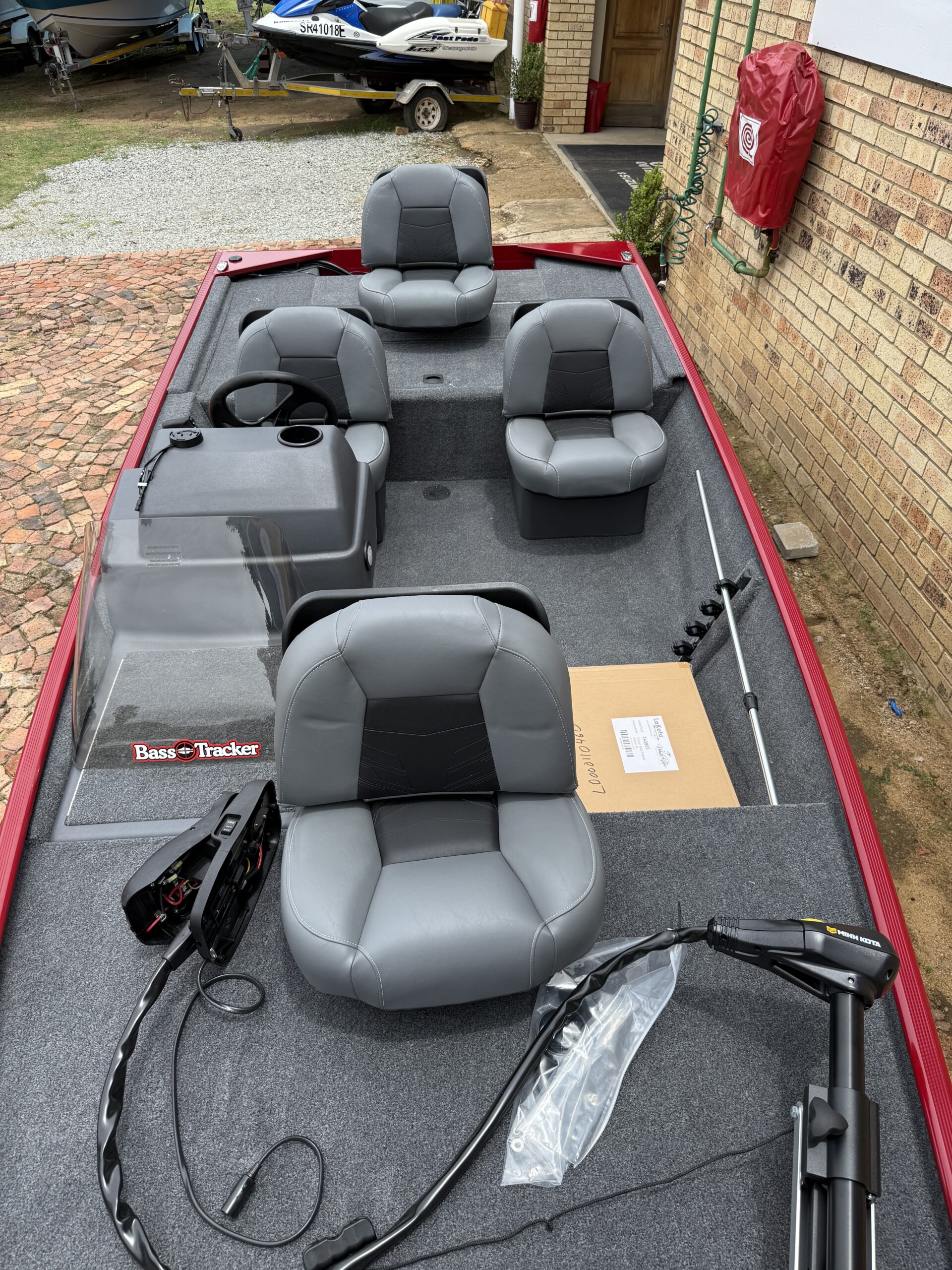 Bass Tracker Classic XL - Image 9