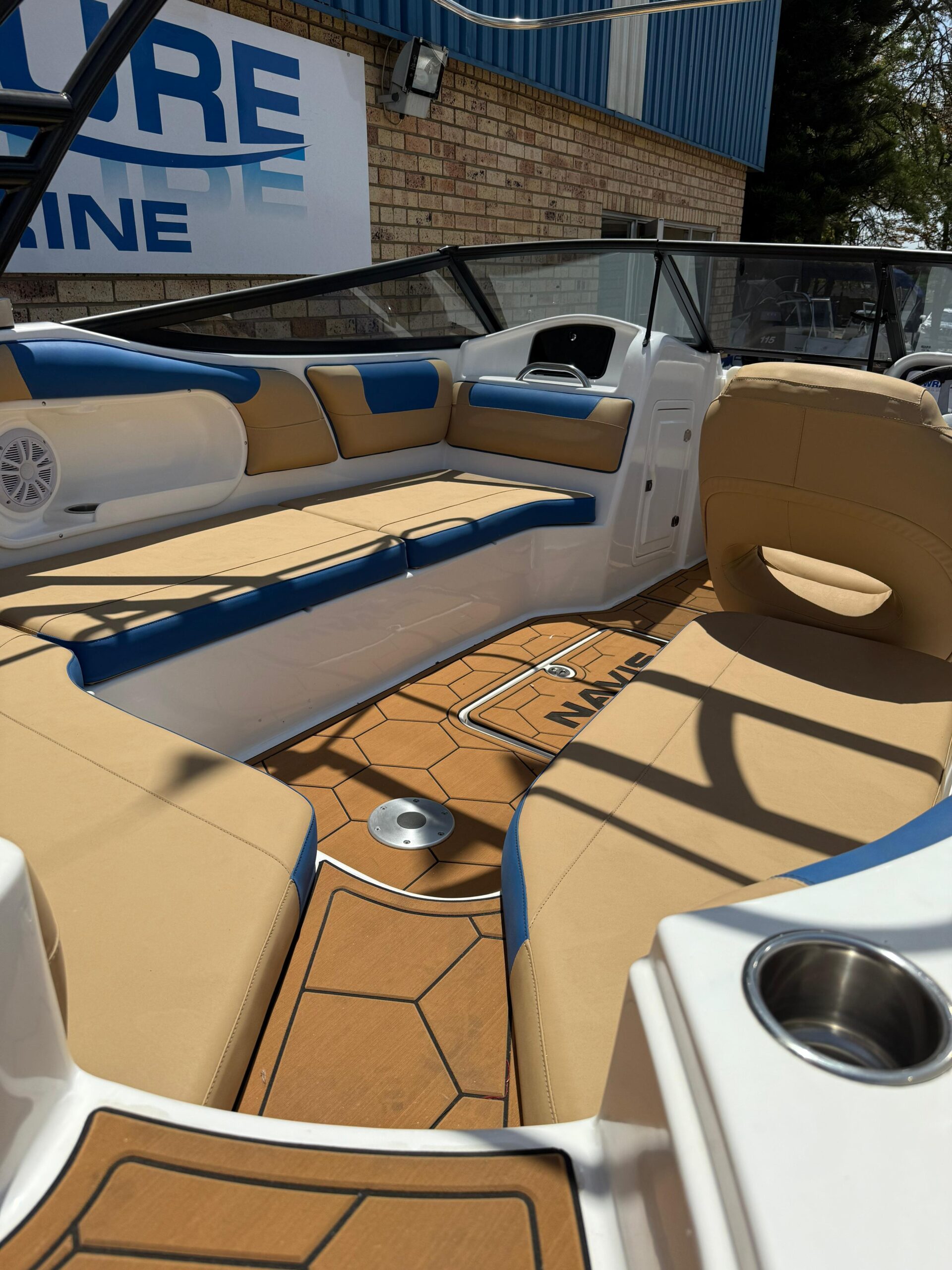 Navis 230 - Image 9