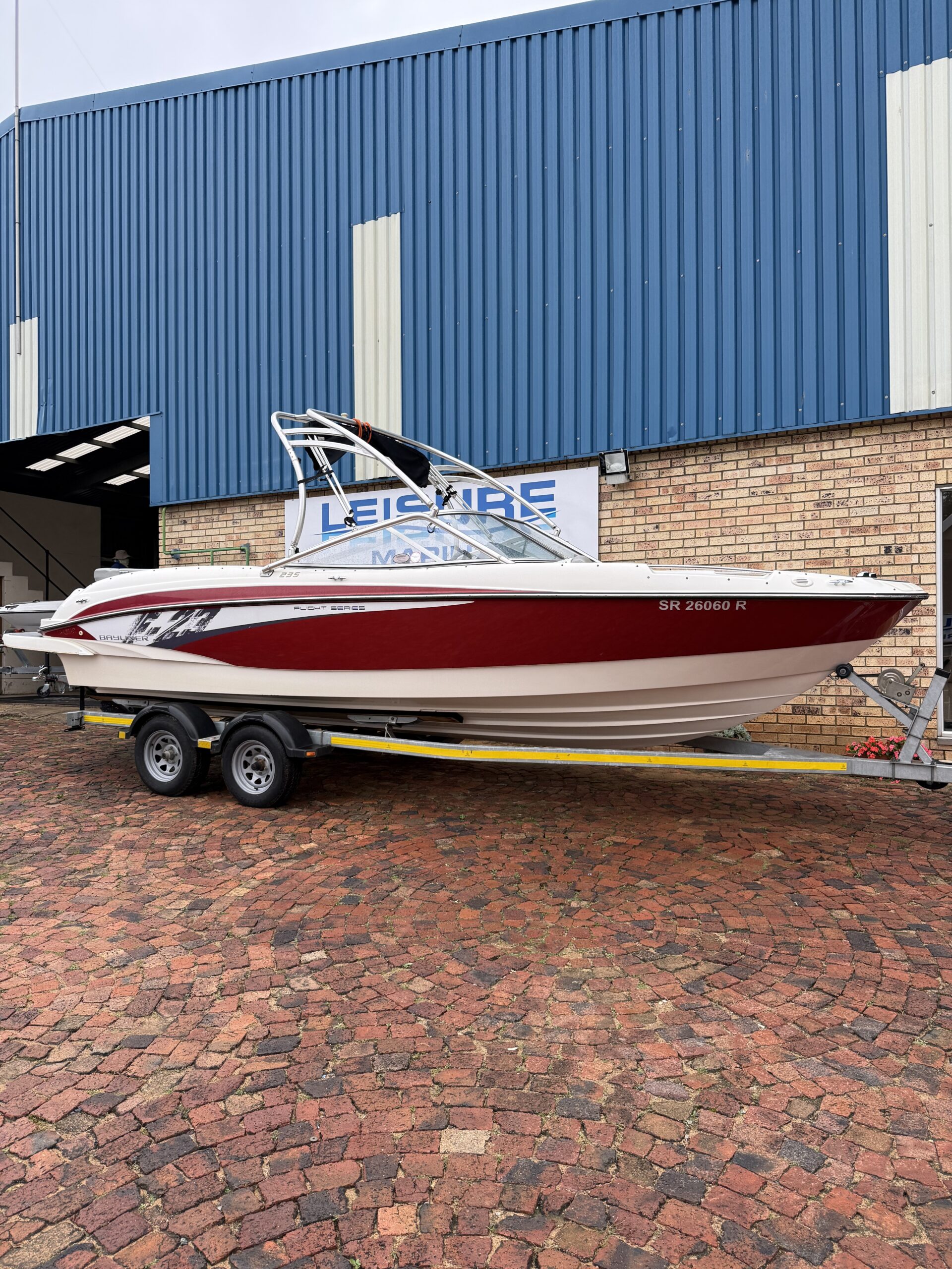 Bayliner Flight Series F-23 - Image 2