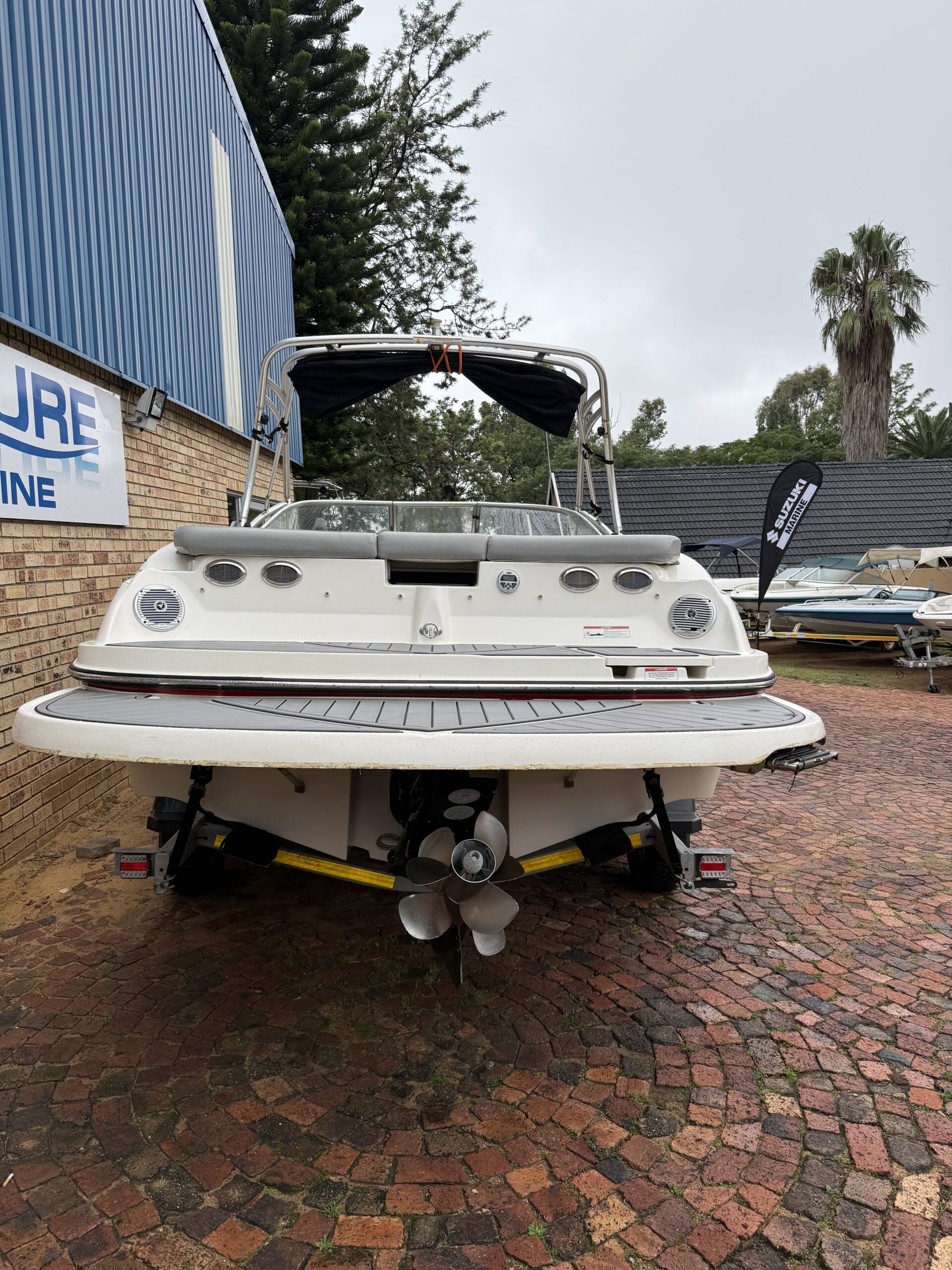 Bayliner Flight Series F-23 - Image 4