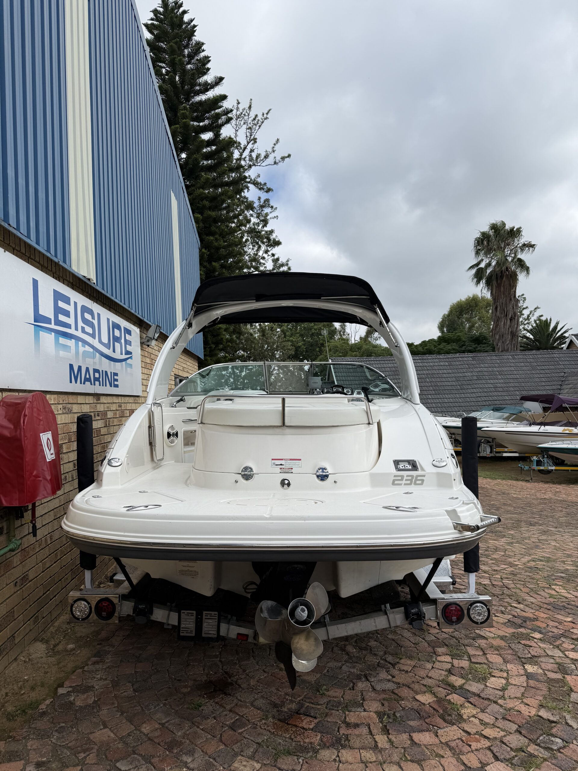 Chaparral 236 - Image 4