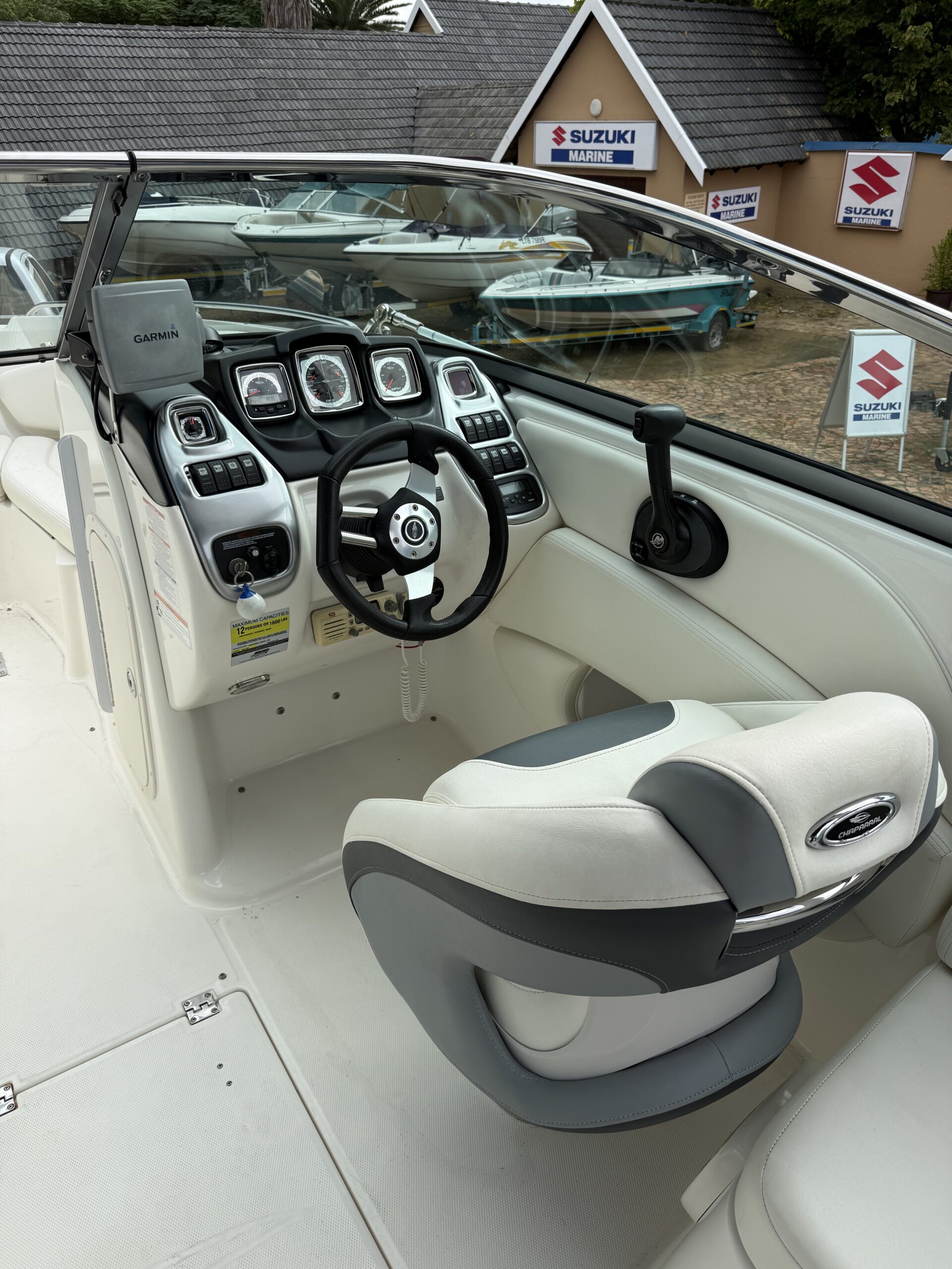 Chaparral 236 - Image 9