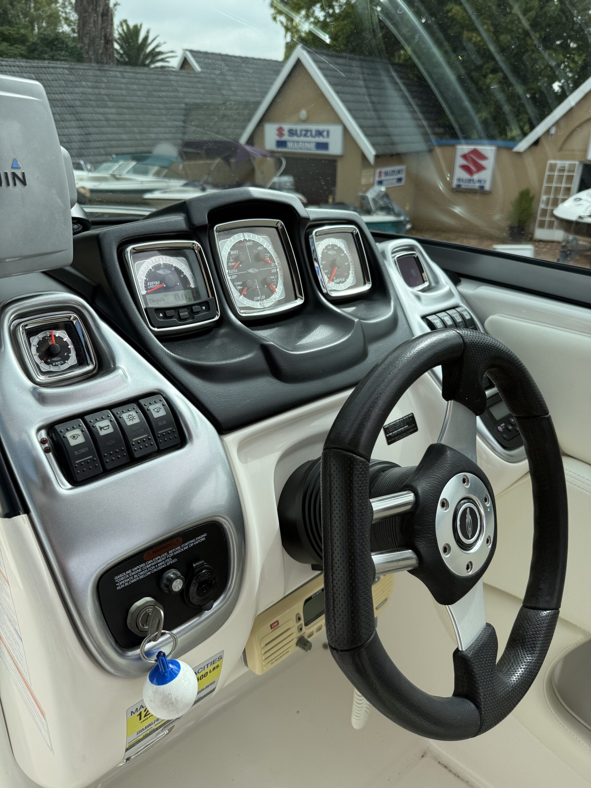 Chaparral 236 - Image 12